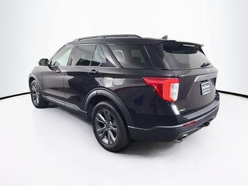Used 2023 Ford Explorer XLT w/ Equipment Group 202A AWD/4WD image 7