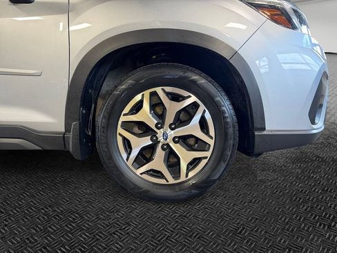 Used 2021 Subaru Forester Premium AWD/4WD image 11