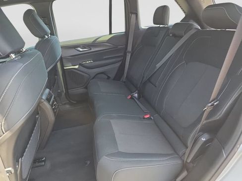 Used 2024 Jeep Grand Cherokee Laredo X w/ Luxury Tech Group I RWD image 35