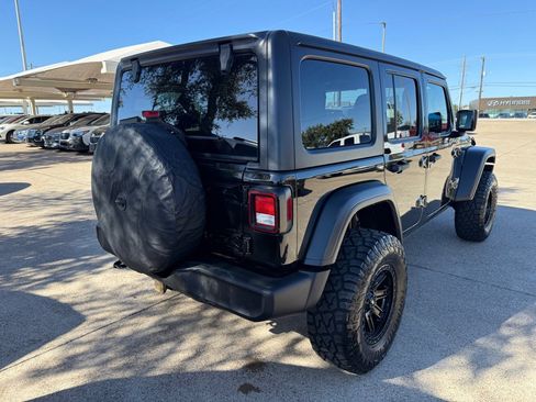 Used 2018 Jeep Wrangler Unlimited Sport S image 7