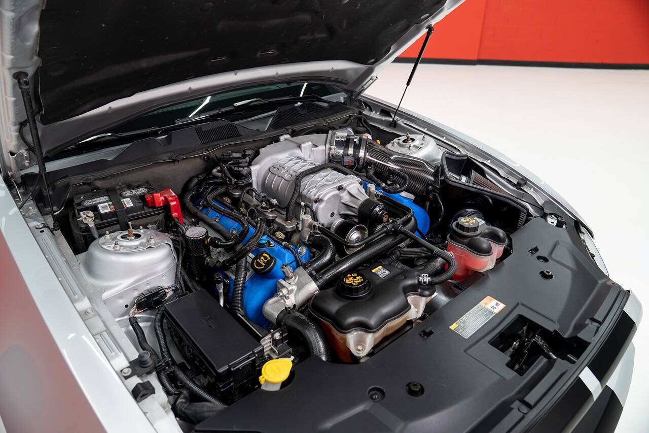 Used 2013 Ford Mustang Shelby GT500 RWD image 13
