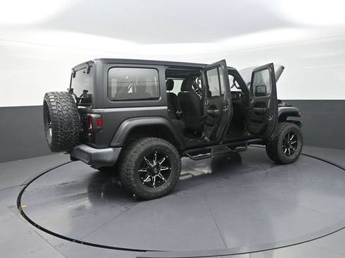 Used 2018 Jeep Wrangler Unlimited Sport AWD/4WD image 44