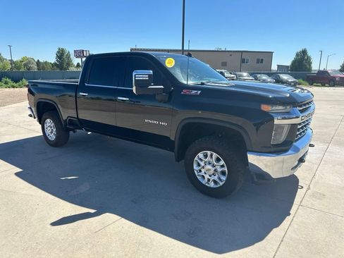 Used 2021 Chevrolet Silverado 2500 LTZ w/ Z71 Off-Road Package AWD/4WD image 32
