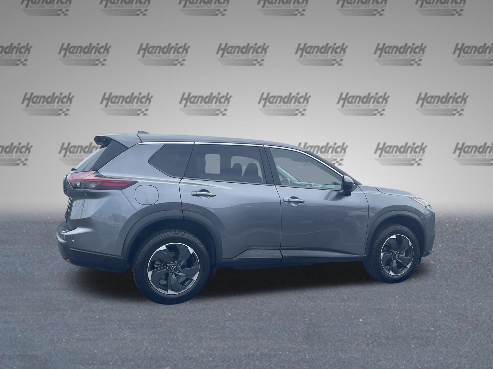 Used 2025 Nissan Rogue SV AWD/4WD image 11