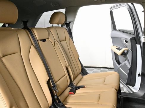 New 2025 Audi Q7 3.0T Premium Plus image 23