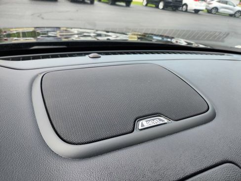 Used 2021 Lincoln Corsair Reserve w/ Equipment Group 201A image 7