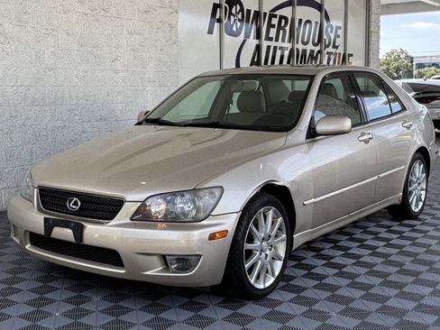 Used 2005 Lexus IS 300 image 3