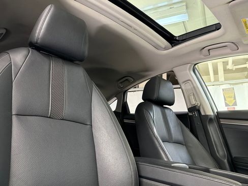 Used 2019 Honda Civic EX-L image 24