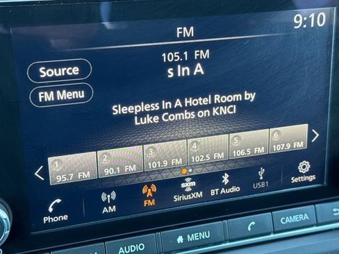 Used 2024 Nissan Rogue SV image 26