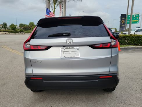 Used 2025 Honda CR-V LX image 6