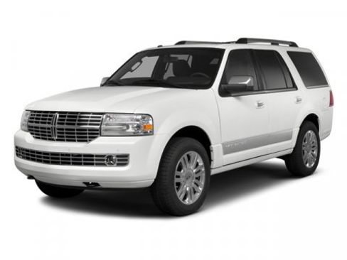 Used 2014 Lincoln Navigator 4WD image 2