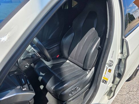 Used 2017 BMW X6 M AWD/4WD image 15