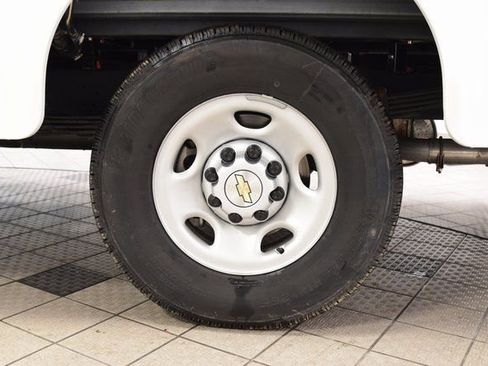 New 2025 Chevrolet Express 3500 w/ Power Convenience Package RWD image 16