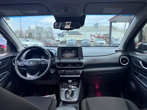 Used 2022 Hyundai Kona SEL w/ Convenience Package image 12