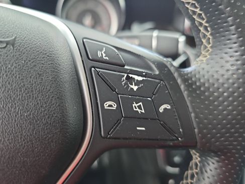 Used 2015 Mercedes-Benz GLA 250 4MATIC image 18