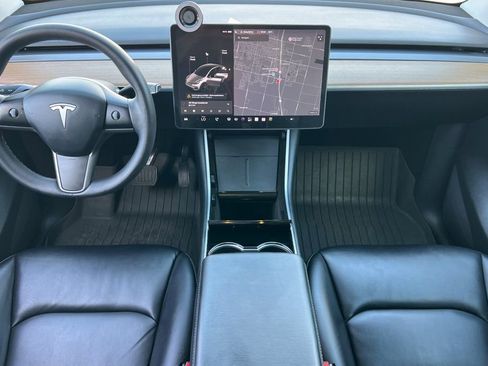 Used 2021 Tesla Model Y Long Range AWD/4WD image 15