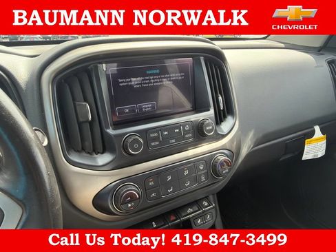 Used 2017 Chevrolet Colorado Z71 AWD/4WD image 29