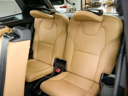 Certified 2024 Volvo XC90 T8 Ultimate w/ Protection Package image 23