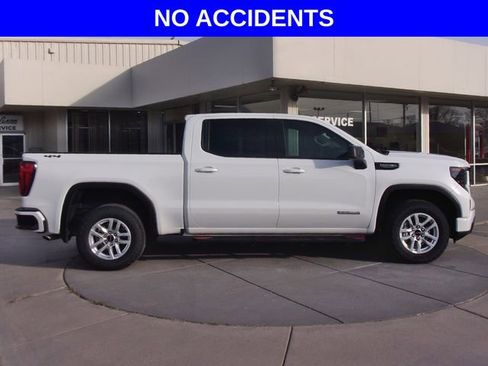 Used 2023 GMC Sierra 1500 Elevation image 2
