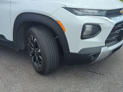 Used 2022 Chevrolet TrailBlazer LT w/ Convenience Package FWD image 8
