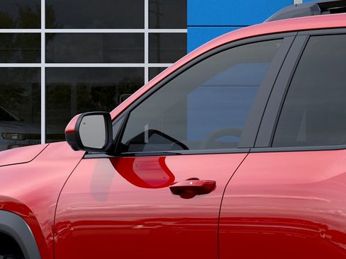 New 2026 Chevrolet Equinox ACTIV w/ Safety and Technology Package FWD image 12