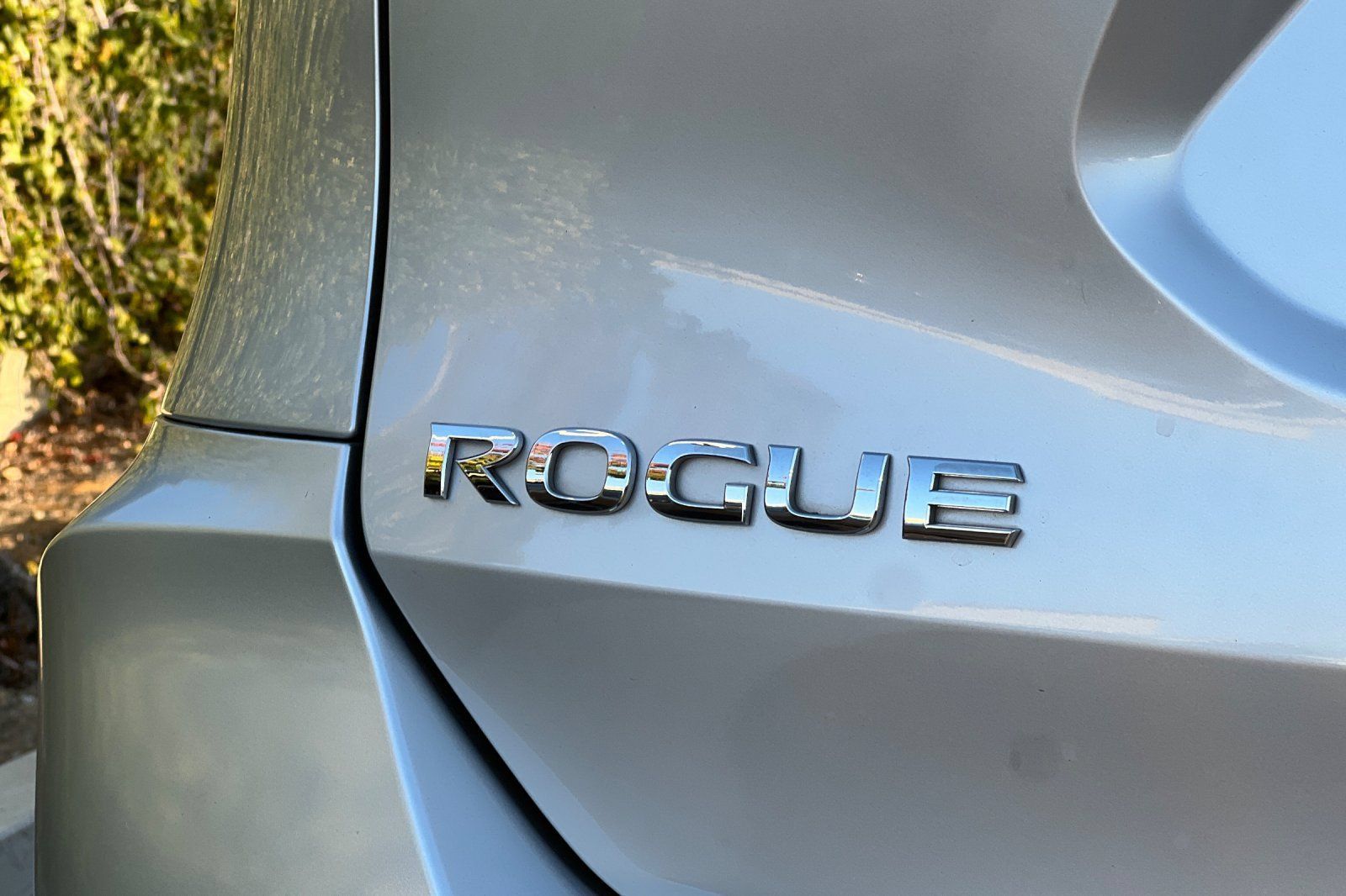Used 2017 Nissan Rogue SV FWD image 27