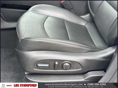 Used 2024 GMC Terrain SLT w/ LPO, Floor Liner Package AWD/4WD image 19