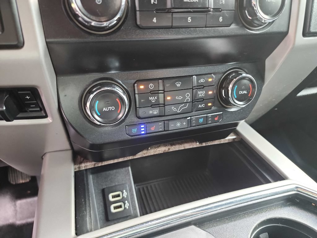 Used 2019 Ford F350 Lariat w/ Lariat Ultimate Package AWD/4WD image 30