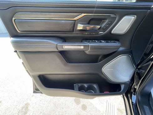 Used 2020 RAM 1500 Limited w/ Black Appearance Package AWD/4WD image 19