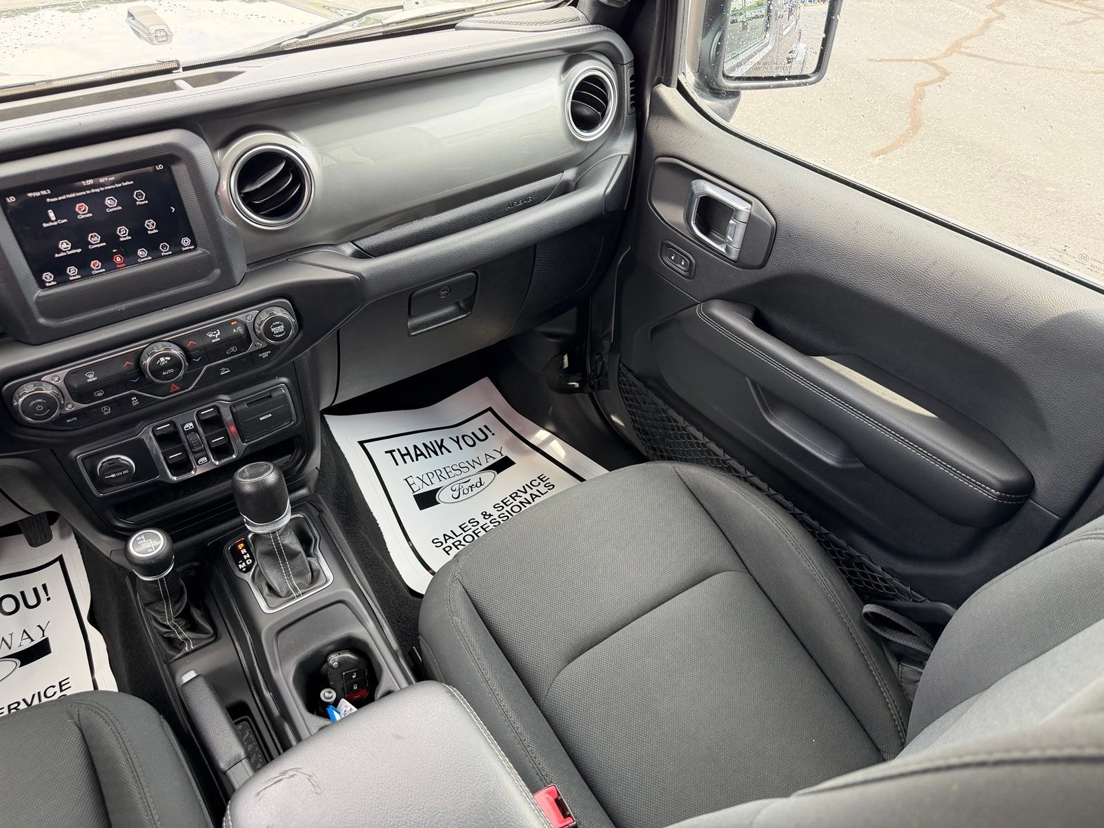 Used 2021 Jeep Wrangler Unlimited Sahara AWD/4WD image 15