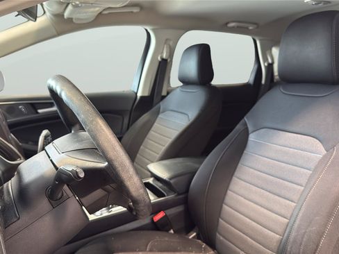 Used 2021 Ford Edge SE FWD image 11