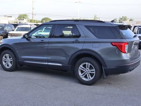 Used 2022 Ford Explorer XLT AWD/4WD image 4