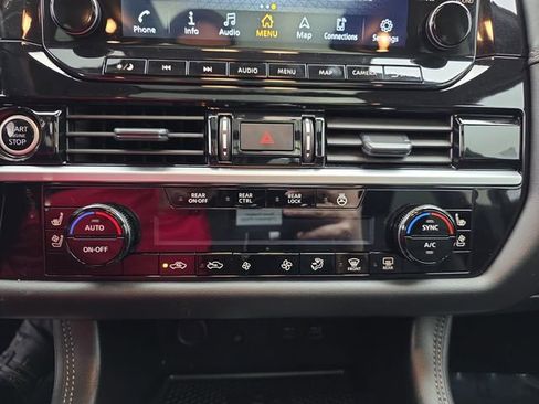 Used 2024 Nissan Pathfinder Platinum w/ Cargo Package image 35