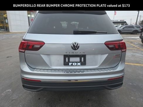 Certified 2023 Volkswagen Tiguan SE w/ Panoramic Sunroof Package image 7