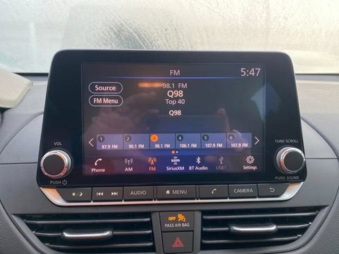 Used 2022 Nissan Altima 2.5 SV FWD image 26
