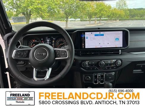 New 2025 Jeep Wrangler Unlimited Sahara AWD/4WD image 22