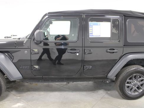 Used 2024 Jeep Wrangler Unlimited Sport AWD/4WD image 6
