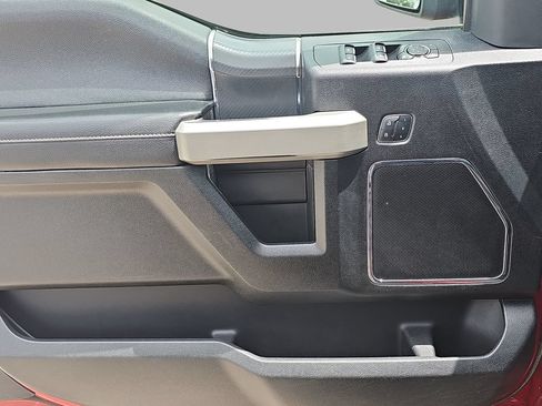 Used 2018 Ford F150 Lariat AWD/4WD image 32