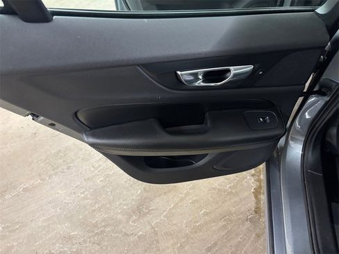 Used 2020 Volvo S60 T5 Momentum w/ Protection Package Premier image 15