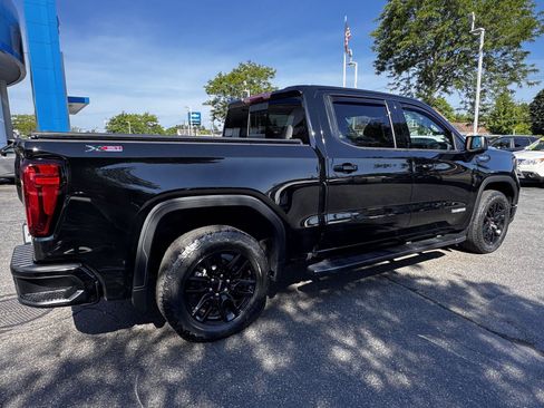 Used 2022 GMC Sierra 1500 Elevation w/ Elevation Premium Package AWD/4WD image 7