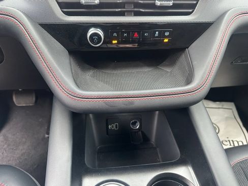 Used 2026 Ford Explorer ST AWD/4WD image 21