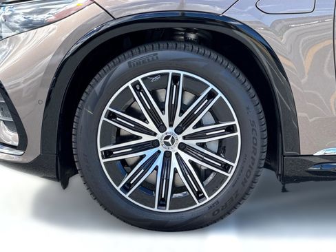 New 2026 Mercedes-Benz EQS 550 4MATIC SUV image 10