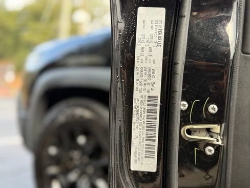 Used 2019 Jeep Cherokee Trailhawk image 55