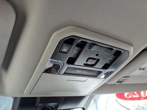 Used 2023 Toyota Tundra Limited image 30