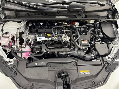 Used 2025 Toyota Prius LE image 11