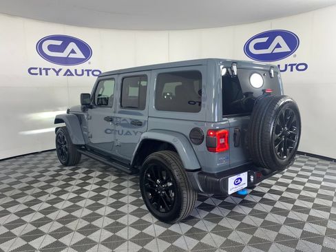 Used 2024 Jeep Wrangler Unlimited Sahara w/ Dual Top Group AWD/4WD image 5