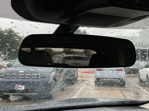 Used 2025 Nissan Rogue SV image 28