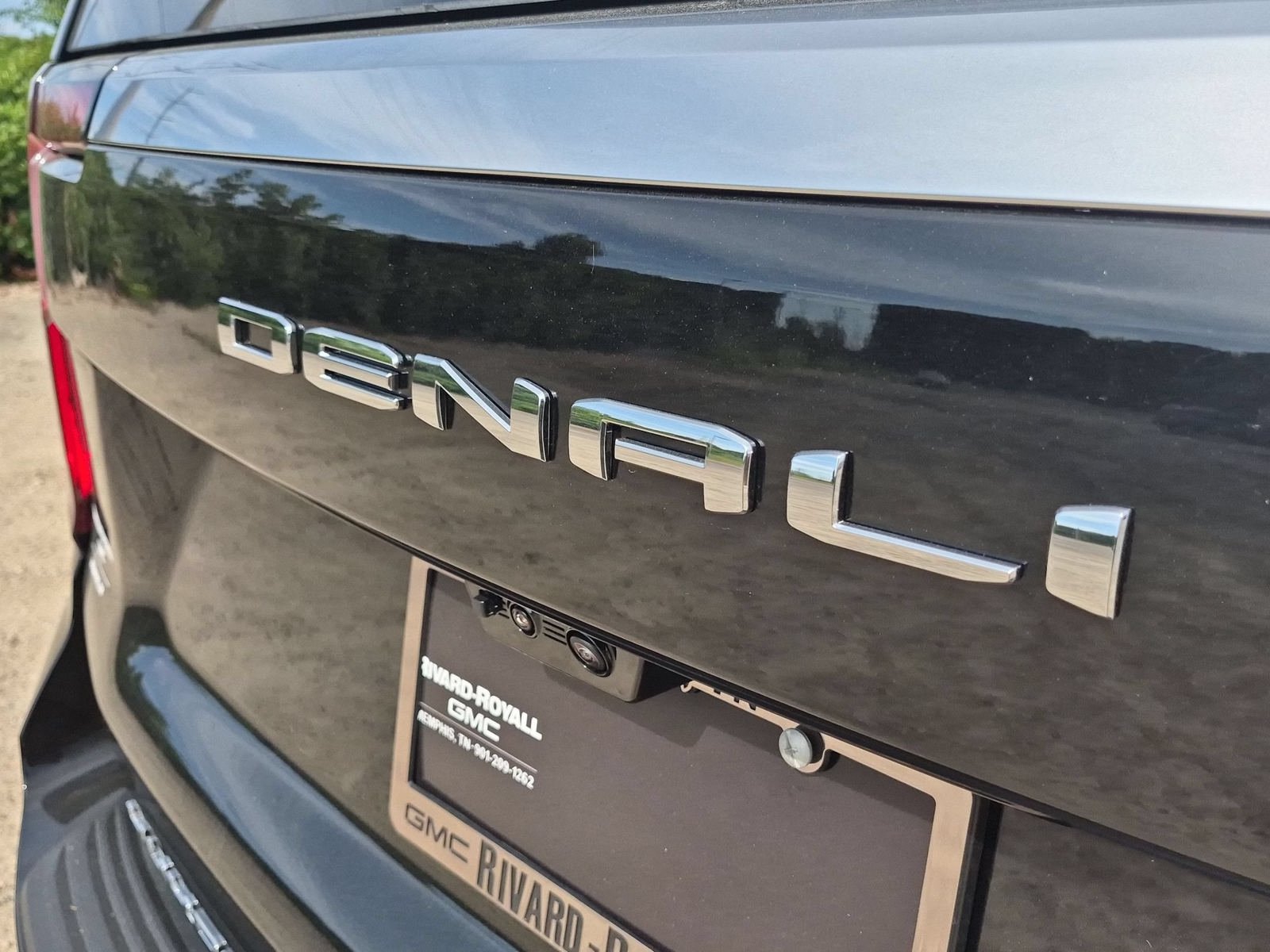 New 2026 GMC Yukon Denali w/ Denali Reserve Package AWD/4WD image 35