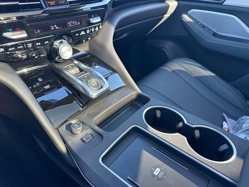 Certified 2025 Acura MDX SH-AWD image 22