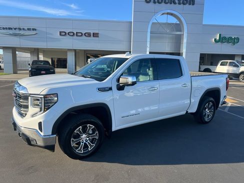 Used 2025 GMC Sierra 1500 SLT AWD/4WD image 2
